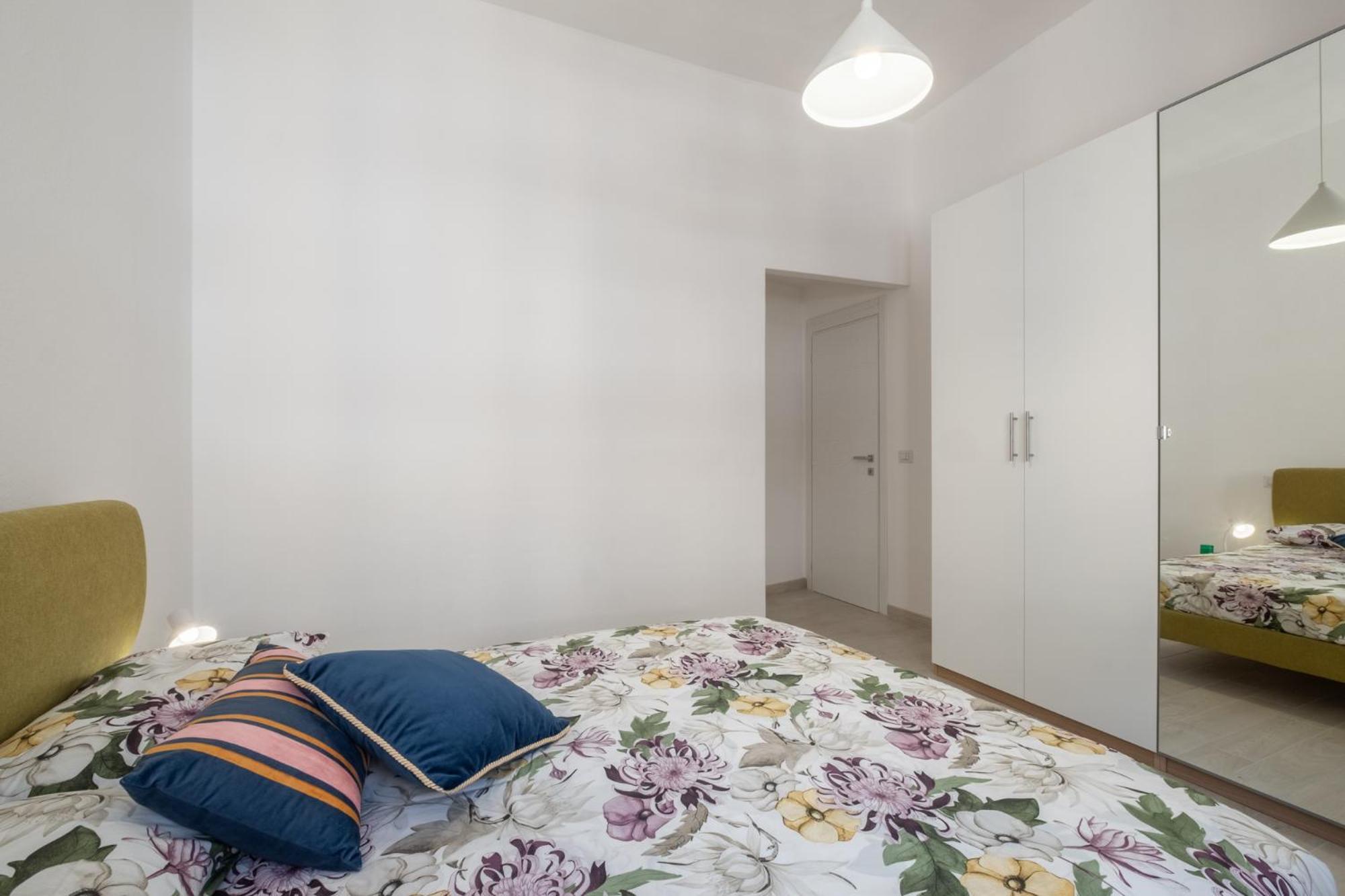 Апартаменти Casa Ofride -Centro-Poetto 10 Min-Wi-Fi-Netflix Кальярі Екстер'єр фото
